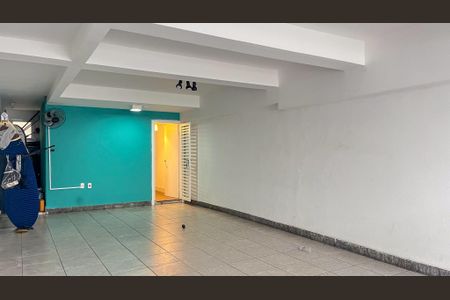 Casa à venda com 200m², 3 quartos e 3 vagas Casa à venda com 200m², 3 quartos e 3 vagasGaragem