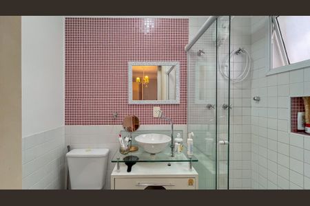 Casa à venda com 200m², 3 quartos e 3 vagas Casa à venda com 200m², 3 quartos e 3 vagasBanheiro da Suíte 2