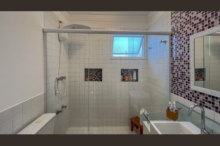 Casa à venda com 200m², 3 quartos e 3 vagas Casa à venda com 200m², 3 quartos e 3 vagasBanheiro da Suíte 1