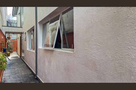 Casa à venda com 200m², 3 quartos e 3 vagas Casa à venda com 200m², 3 quartos e 3 vagasCorredor Externo