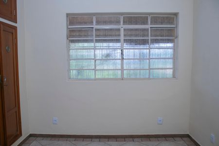 Sala de casa para alugar com 3 quartos, 600m² em Santa Tereza, Belo Horizonte