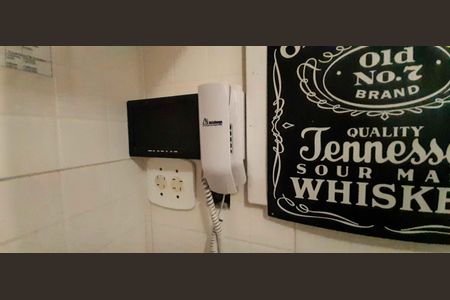 Apartamento à venda com 80m², 2 quartos e 1 vagaInterfone