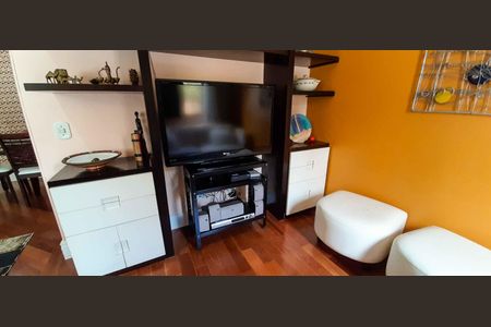 Apartamento à venda com 80m², 2 quartos e 1 vagaSala de TV
