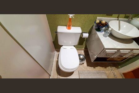 Apartamento à venda com 80m², 2 quartos e 1 vagaBanheiro Social