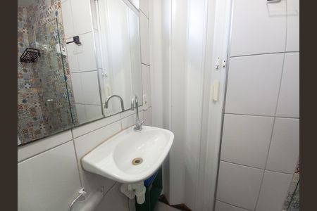 Banheiro social de kitnet/studio para alugar com 1 quarto, 35m² em Vila Buarque, São Paulo