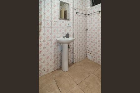 Apartamento para alugar com 44m², 1 quarto e sem vaga Apartamento para alugar com 44m², 1 quarto e sem vagaBanheiro social