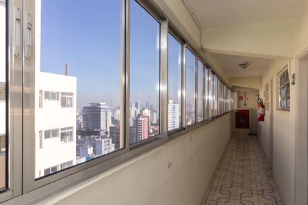 Apartamento à venda com 70m², 2 quartos e 1 vaga Apartamento à venda com 70m², 2 quartos e 1 vagaCorredor do Andar