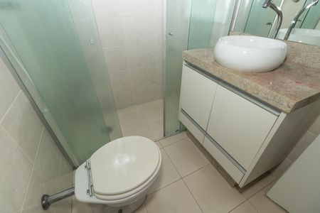 Apartamento à venda com 70m², 2 quartos e 1 vaga Apartamento à venda com 70m², 2 quartos e 1 vagaBanheiro
