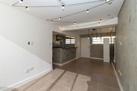 Apartamento à venda com 70m², 2 quartos e 1 vaga Apartamento à venda com 70m², 2 quartos e 1 vagaSala