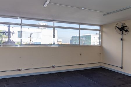 Apartamento à venda com 70m², 2 quartos e 1 vaga Apartamento à venda com 70m², 2 quartos e 1 vagaÁrea comum - Academia ( Implantação )