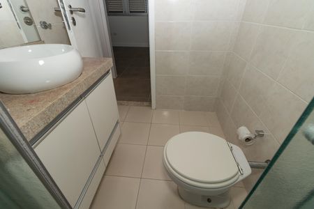 Apartamento à venda com 70m², 2 quartos e 1 vaga Apartamento à venda com 70m², 2 quartos e 1 vagaBanheiro