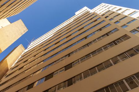 Apartamento à venda com 70m², 2 quartos e 1 vaga Apartamento à venda com 70m², 2 quartos e 1 vagaFachada