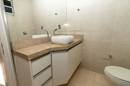 Apartamento à venda com 70m², 2 quartos e 1 vaga Apartamento à venda com 70m², 2 quartos e 1 vagaBanheiro da Suíte