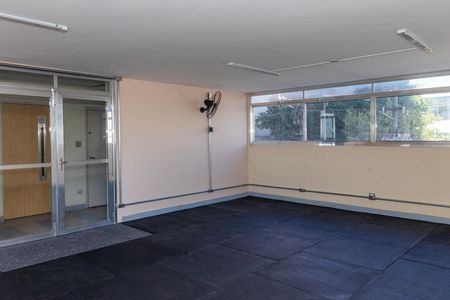 Apartamento à venda com 70m², 2 quartos e 1 vaga Apartamento à venda com 70m², 2 quartos e 1 vagaÁrea comum - Academia ( Implantação )