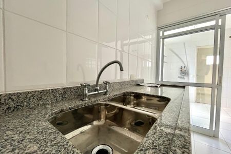Apartamento à venda com 123m², 4 quartos e 2 vagas Apartamento à venda com 123m², 4 quartos e 2 vagasCozinha