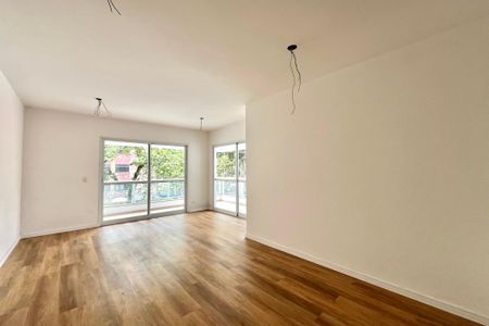 Apartamento à venda com 123m², 4 quartos e 2 vagas Apartamento à venda com 123m², 4 quartos e 2 vagasSala