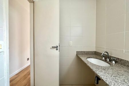 Apartamento à venda com 123m², 4 quartos e 2 vagas Apartamento à venda com 123m², 4 quartos e 2 vagasBanheiro da Suíte 2