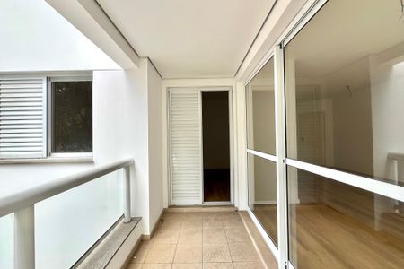 Apartamento à venda com 123m², 4 quartos e 2 vagas Apartamento à venda com 123m², 4 quartos e 2 vagasVaranda do Quarto 3