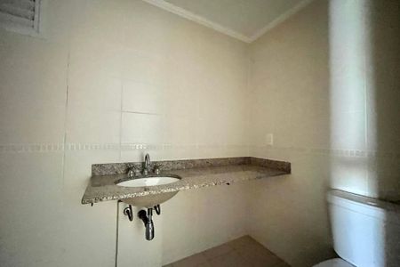 Apartamento à venda com 123m², 4 quartos e 2 vagas Apartamento à venda com 123m², 4 quartos e 2 vagasBanheiro Corredor