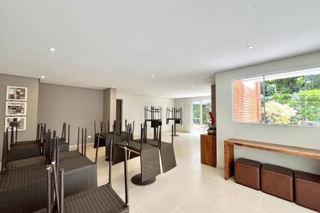 Apartamento à venda com 123m², 4 quartos e 2 vagas Apartamento à venda com 123m², 4 quartos e 2 vagasÁrea comum - Salão de festas