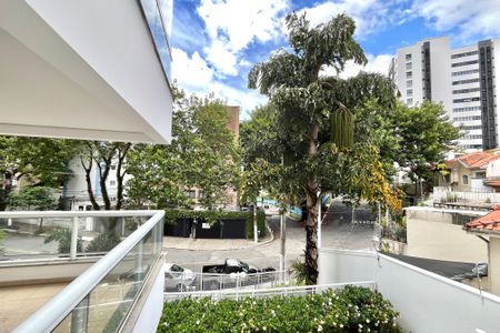 Apartamento à venda com 123m², 4 quartos e 2 vagas Apartamento à venda com 123m², 4 quartos e 2 vagasVista da Suíte 2