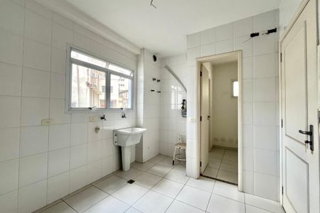 Apartamento à venda com 123m², 4 quartos e 2 vagas Apartamento à venda com 123m², 4 quartos e 2 vagasÁrea de Serviço