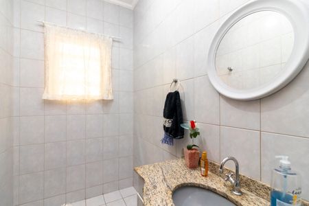 Casa à venda com 230m², 3 quartos e 2 vagasLavabo