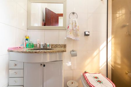 Casa à venda com 230m², 3 quartos e 2 vagasBanheiro da Suíte 1