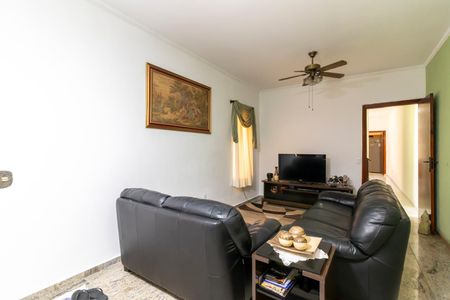 Casa à venda com 230m², 3 quartos e 2 vagasSala de Estar