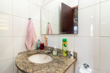 Casa à venda com 230m², 3 quartos e 2 vagasBanheiro da Suíte 3