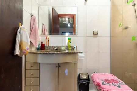 Casa à venda com 230m², 3 quartos e 2 vagasBanheiro da Suíte 3