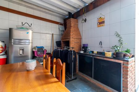 Casa à venda com 230m², 3 quartos e 2 vagasÁrea Externa