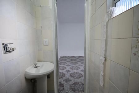 Casa para alugar com 80m², 1 quarto e 1 vaga Casa para alugar com 80m², 1 quarto e 1 vagaBanheiro