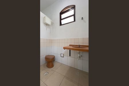 Casa à venda com 400m², 3 quartos e 5 vagasLavabo da Área Externa