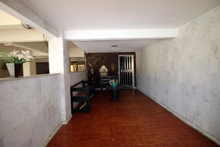 Área comum - Hall de entrada de apartamento para alugar com 2 quartos, 67m² em Váz Lobo, Rio de Janeiro