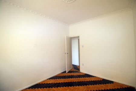 Quarto 1 de apartamento para alugar com 2 quartos, 67m² em Váz Lobo, Rio de Janeiro
