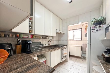 Apartamento à venda com 84m², 3 quartos e 2 vagas Apartamento à venda com 84m², 3 quartos e 2 vagasCozinha