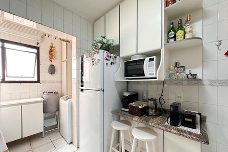 Apartamento à venda com 84m², 3 quartos e 2 vagas Apartamento à venda com 84m², 3 quartos e 2 vagasCozinha