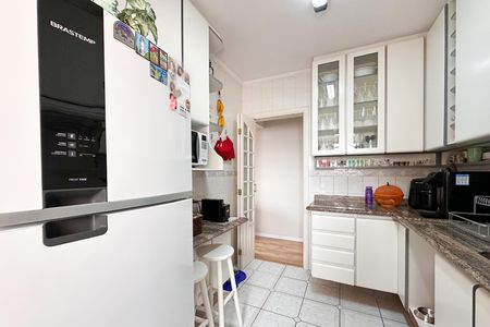 Apartamento à venda com 84m², 3 quartos e 2 vagas Apartamento à venda com 84m², 3 quartos e 2 vagasCozinha