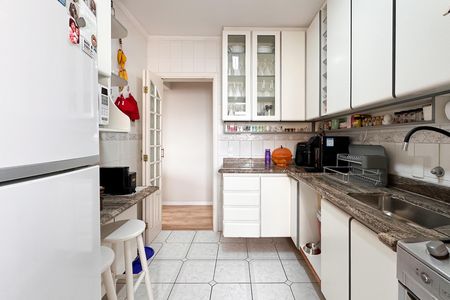Apartamento à venda com 84m², 3 quartos e 2 vagas Apartamento à venda com 84m², 3 quartos e 2 vagasCozinha