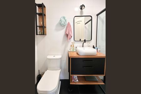 Apartamento à venda com 84m², 3 quartos e 2 vagas Apartamento à venda com 84m², 3 quartos e 2 vagasBanheiro da Suíte