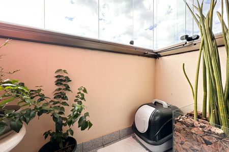 Apartamento à venda com 84m², 3 quartos e 2 vagas Apartamento à venda com 84m², 3 quartos e 2 vagasSacada