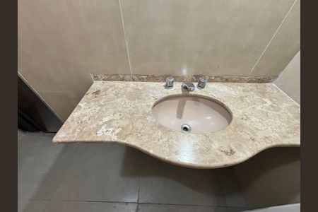 Apartamento para alugar com 76m², 3 quartos e 1 vaga Apartamento para alugar com 76m², 3 quartos e 1 vagaBanheiro