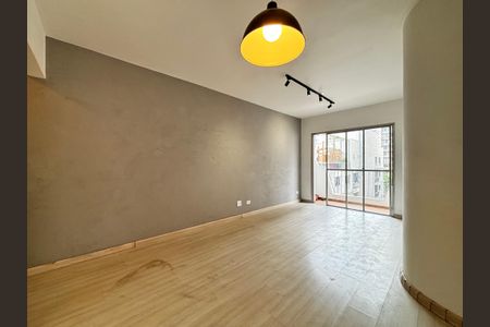 Apartamento para alugar com 76m², 3 quartos e 1 vaga Apartamento para alugar com 76m², 3 quartos e 1 vagaSala