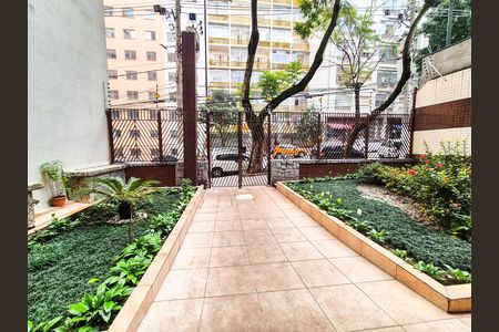 Apartamento à venda com 42m², 1 quarto e sem vaga Apartamento à venda com 42m², 1 quarto e sem vagaEntrada do Prédio