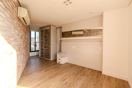 Casa de condomínio à venda com 245m², 3 quartos e 2 vagas Casa de condomínio à venda com 245m², 3 quartos e 2 vagasSuíte 3