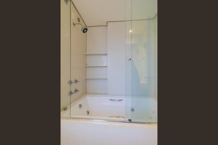 Casa de condomínio à venda com 245m², 3 quartos e 2 vagas Casa de condomínio à venda com 245m², 3 quartos e 2 vagasBanheiro Suíte 1