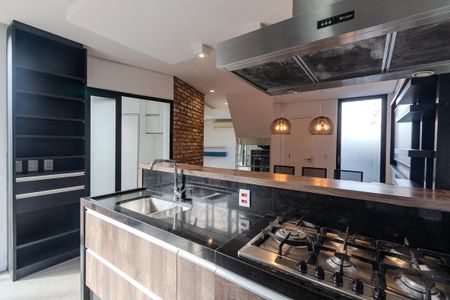 Casa de condomínio à venda com 245m², 3 quartos e 2 vagas Casa de condomínio à venda com 245m², 3 quartos e 2 vagasCozinha