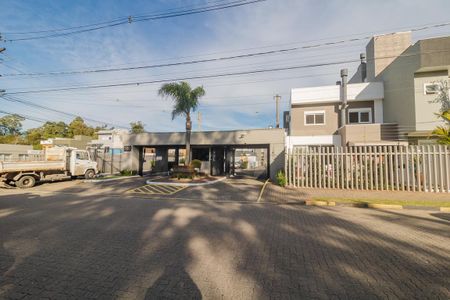 Casa de condomínio à venda com 245m², 3 quartos e 2 vagas Casa de condomínio à venda com 245m², 3 quartos e 2 vagasFachada