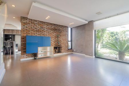 Casa de condomínio à venda com 245m², 3 quartos e 2 vagas Casa de condomínio à venda com 245m², 3 quartos e 2 vagasSala